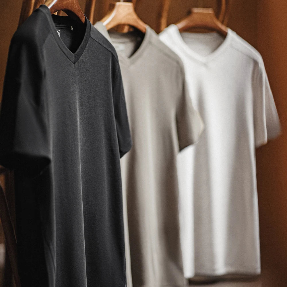 Thomas Hillas | Slim Fit V-Neck T-Shirt