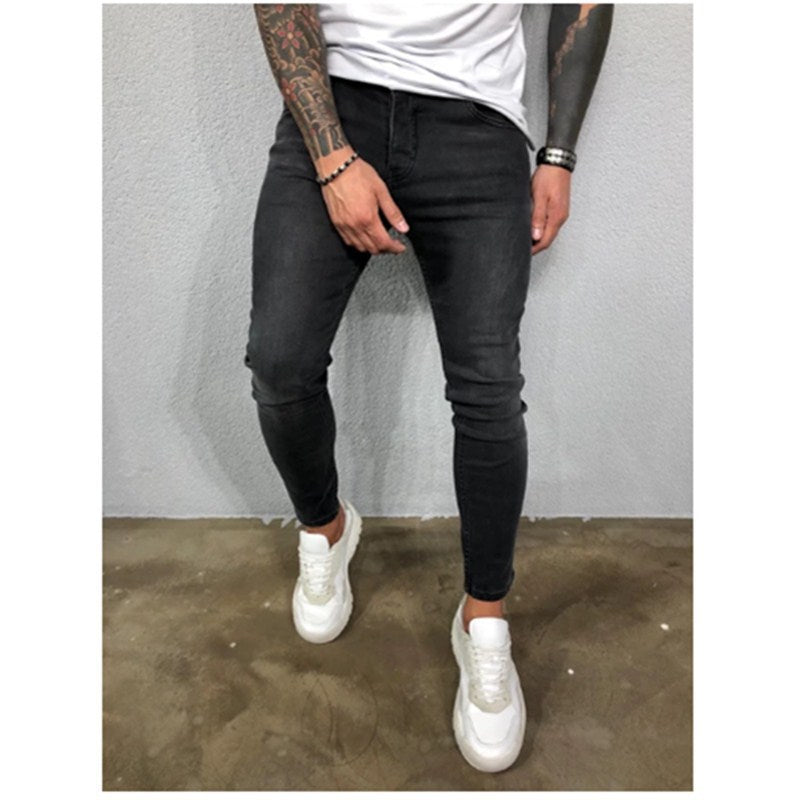 Thomas Hillas | Zerrissene jeans für den frühling