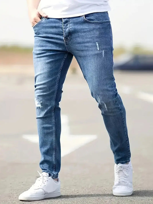 Thomas Hillas | Zerrissene jeans für den frühling