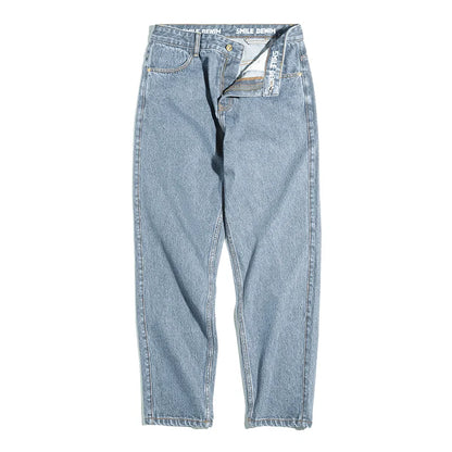 Thomas Hillas | Retro Klassischer Denim-Look mit modernem Komfort
