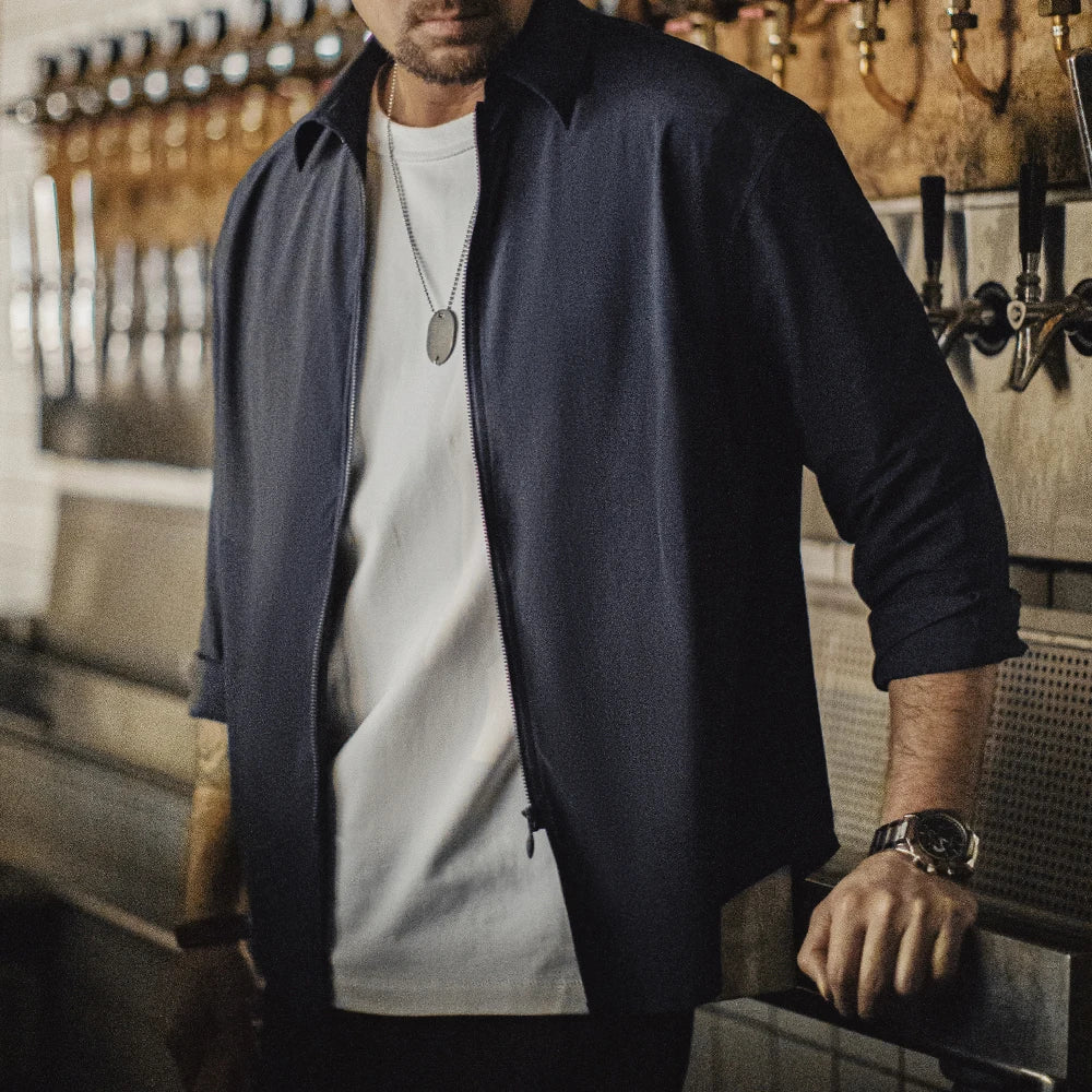 Thomas Hillas | Cleanes Zip-Shirt – Minimalismus trifft Funktion