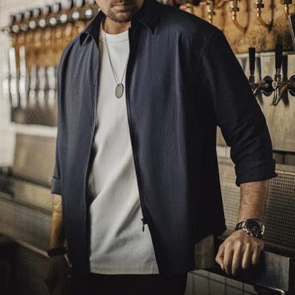 Thomas Hillas | Cleanes Zip-Shirt – Minimalismus trifft Funktion