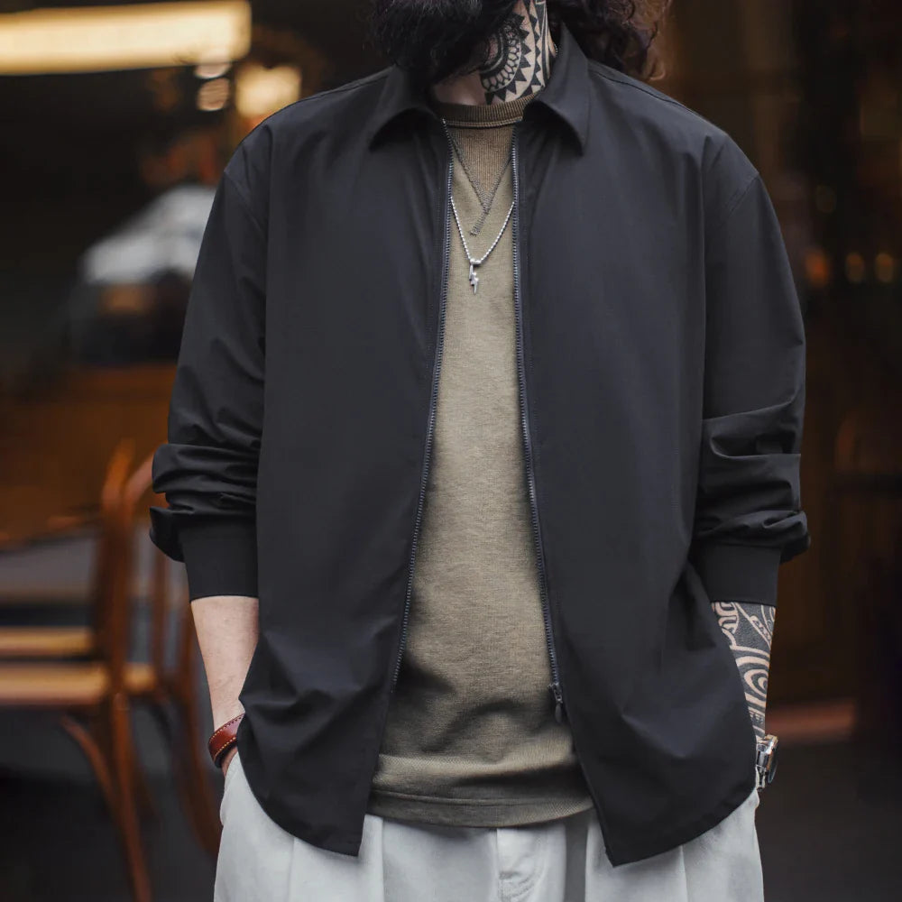 Thomas Hillas | Cleanes Zip-Shirt – Minimalismus trifft Funktion