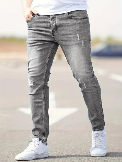 Thomas Hillas | Zerrissene jeans für den frühling