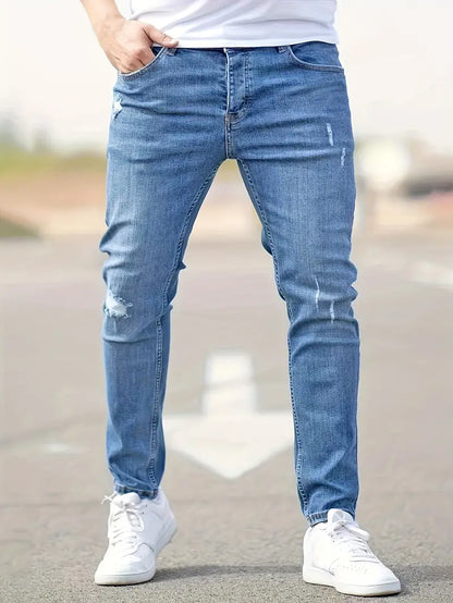 Thomas Hillas | Zerrissene jeans für den frühling